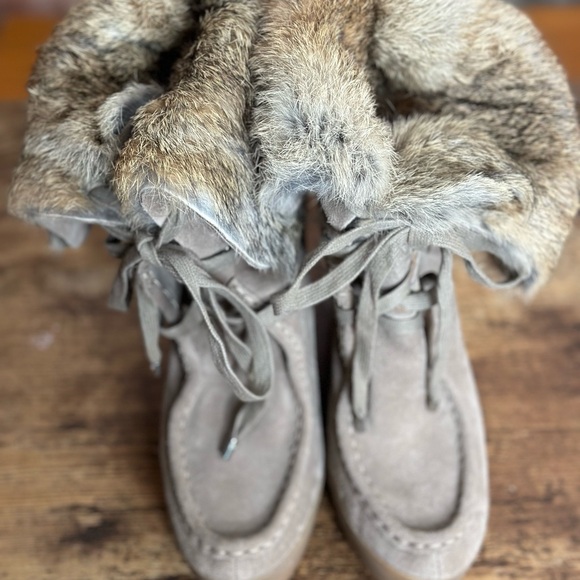 Coach Suede Wedge Boots with Natural Rabbit Fur - Picture 3 of 6